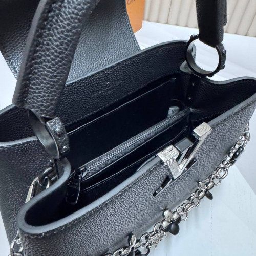 Сумка Louis Vuitton черного цвета