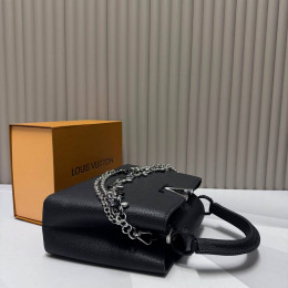 Сумка Louis Vuitton черного цвета