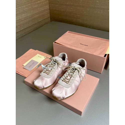 Кроссовки Miu Miu розового цвета