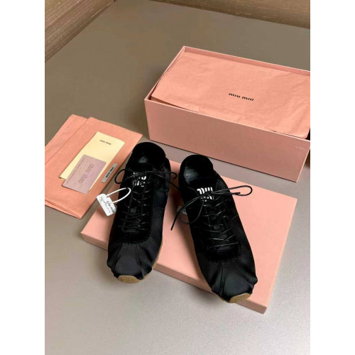 Кроссовки Miu Miu черного цвета
