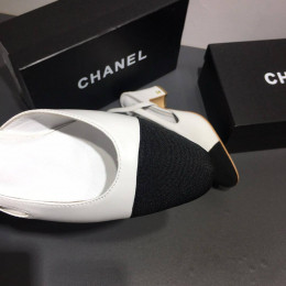 Туфли Chanel белого цвета