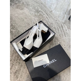 Туфли Chanel белого цвета