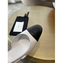Туфли Chanel белого цвета