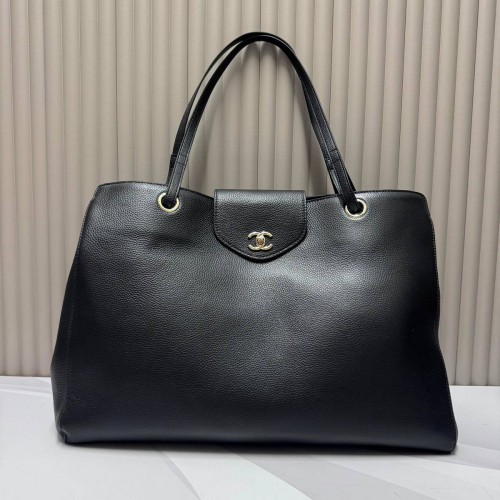 Сумка Chanel черного цвета