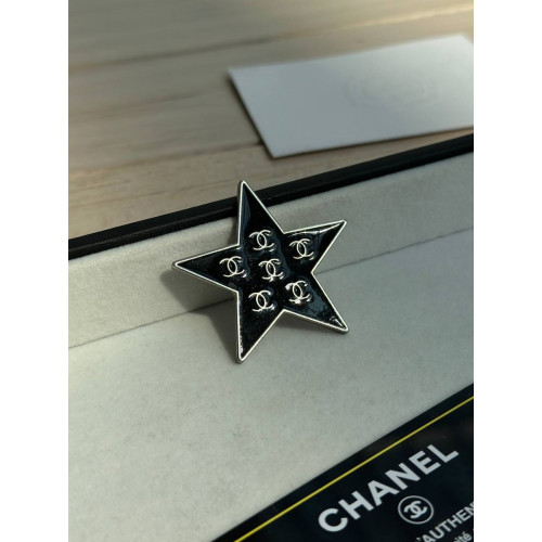 Брошь Chanel