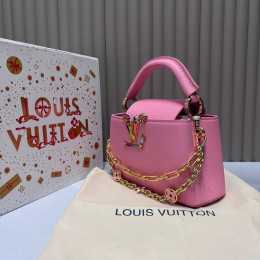 Сумка Louis Vuitton розового цвета