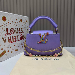 Сумка Louis Vuitton фиолетового цвета
