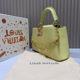 Сумка Louis Vuitton желтого цвета