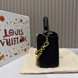 Сумка Louis Vuitton черного цвета