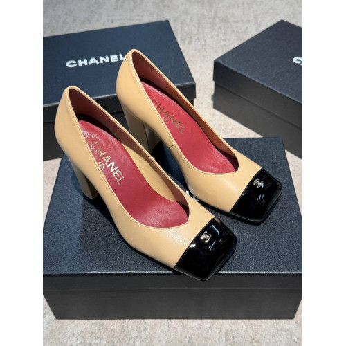 Туфли Chanel бежевого цвета
