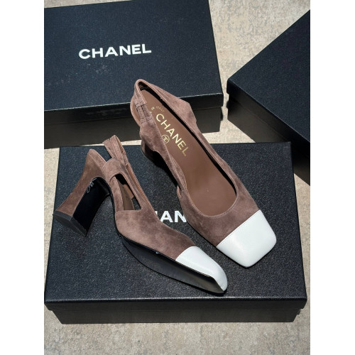Туфли Chanel коричневого цвета