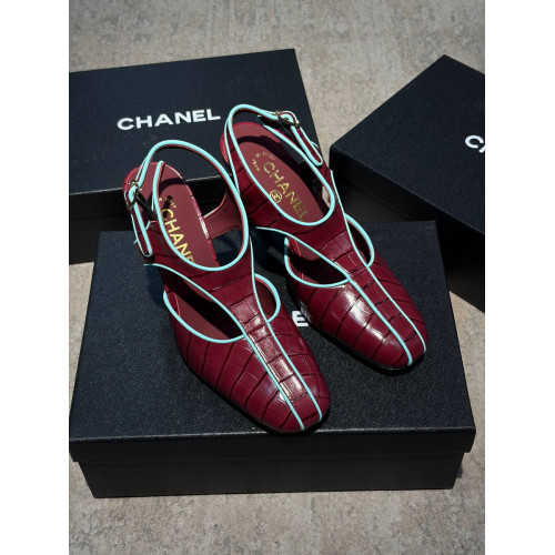 Туфли Chanel бордового цвета
