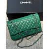 Сумка Chanel зеленого цвета