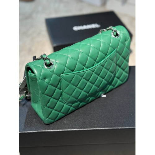 Сумка Chanel зеленого цвета