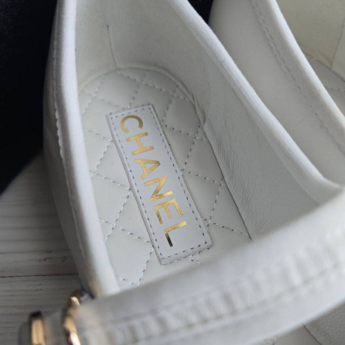 Балетки Chanel белого цвета