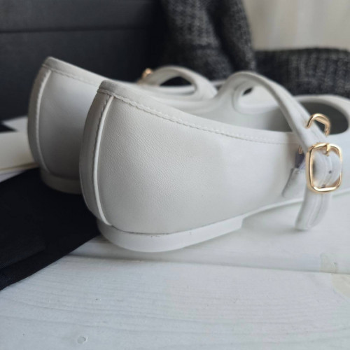 Балетки Chanel белого цвета