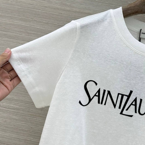 Футболка Yves Saint Laurent белого цвета