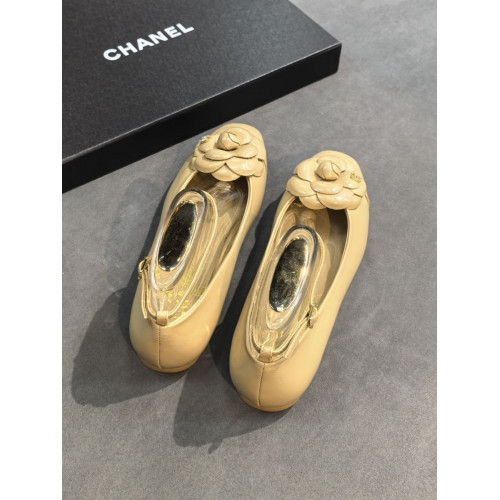 Балетки Chanel бежевого цвета