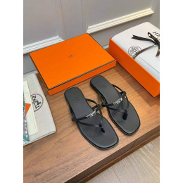 Шлепанцы Hermes черного цвета
