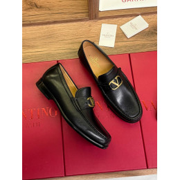 Лоферы Valentino черного цвета