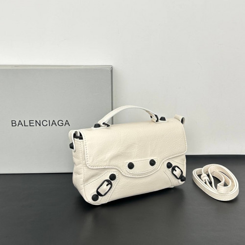 Сумка Balenciaga белого цвета