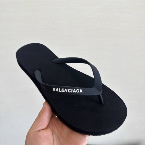 Шлепанцы Balenciaga черного цвета