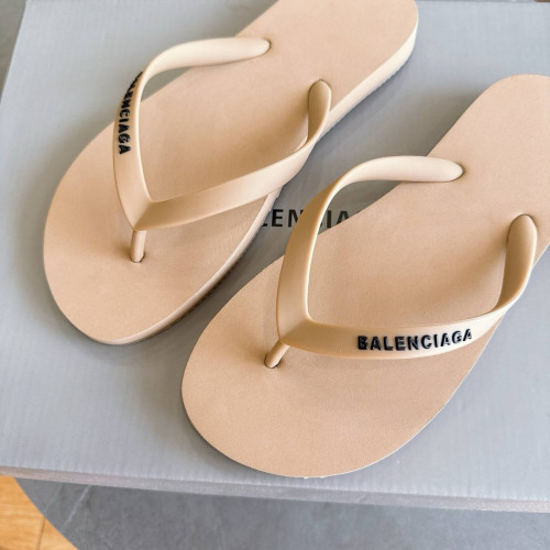 Шлепанцы Balenciaga бежевого цвета