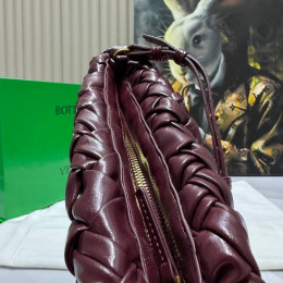 Сумка Bottega Veneta бордового цвета