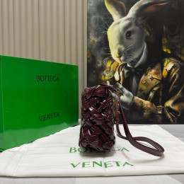 Сумка Bottega Veneta бордового цвета