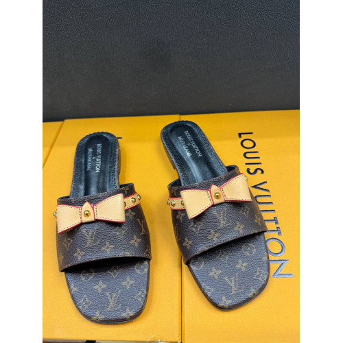 Шлепанцы Louis Vuitton коричневого цвета