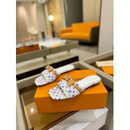 Шлепанцы Louis Vuitton белого цвета