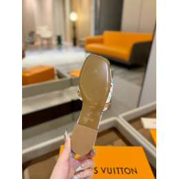 Шлепанцы Louis Vuitton белого цвета