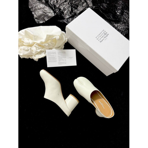 Мюли Maison Margiela белого цвета