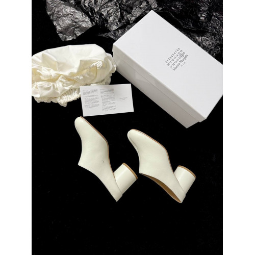 Мюли Maison Margiela белого цвета