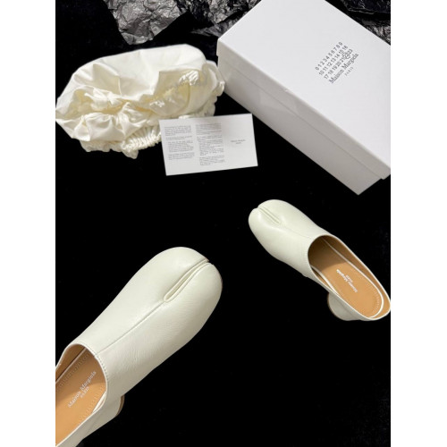 Мюли Maison Margiela белого цвета