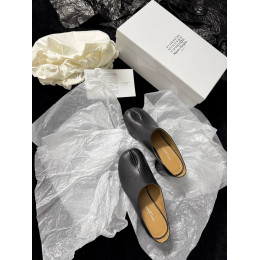Мюли Maison Margiela черного цвета