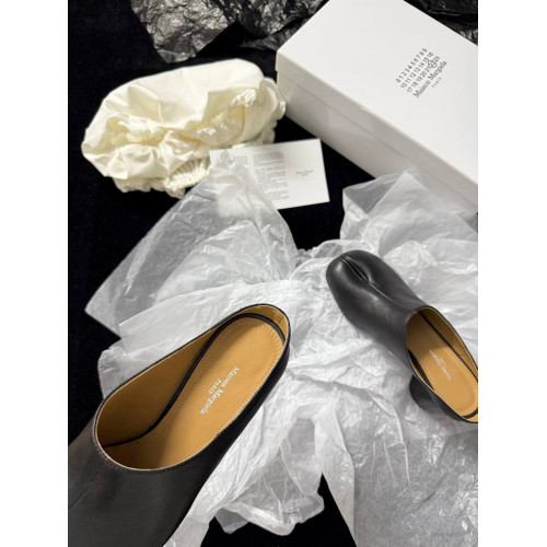 Мюли Maison Margiela черного цвета