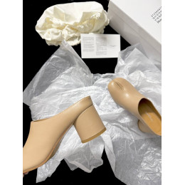 Мюли Maison Margiela бежевого цвета