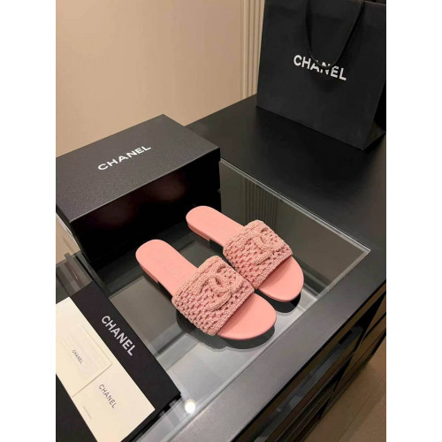 Шлепанцы Chanel розового цвета