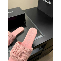 Шлепанцы Chanel розового цвета