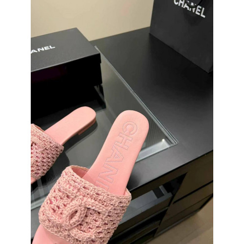 Шлепанцы Chanel розового цвета