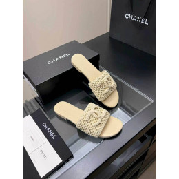 Шлепанцы Chanel бежевого цвета
