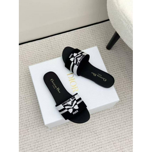 Шлепанцы Dior черного цвета