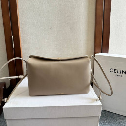 Сумка Celine бежевого цвета