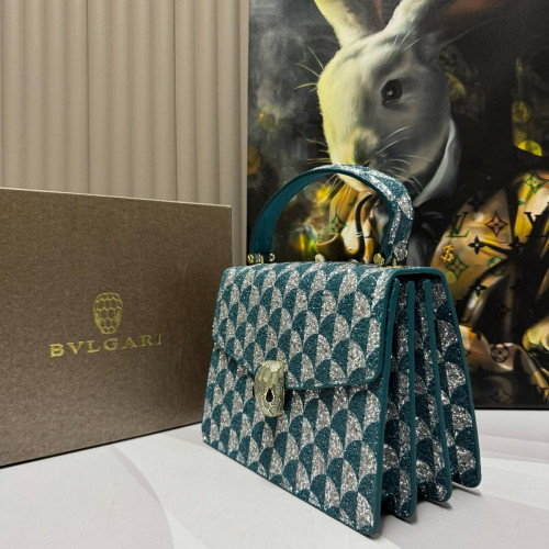 Сумка Bvlgari зеленого цвета