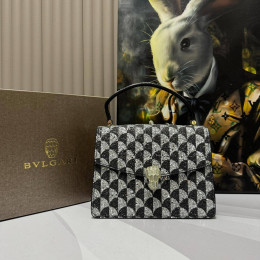 Сумка Bvlgari черного цвета