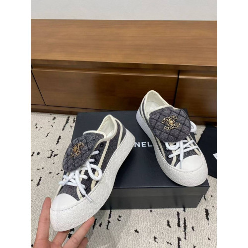 Кеды Chanel серого цвета