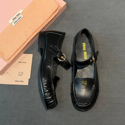 Лоферы Miu Miu черного цвета
