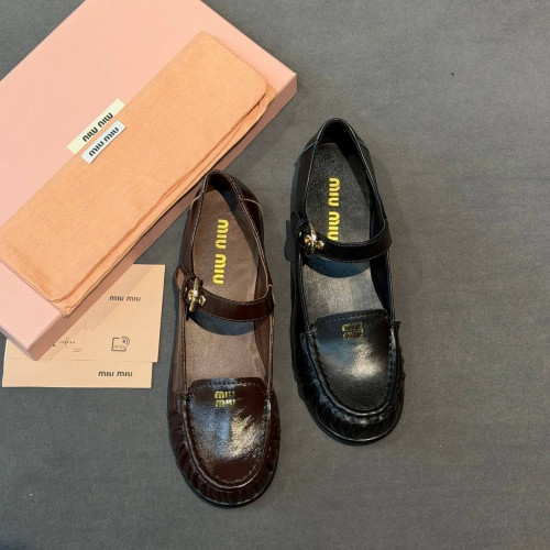 Лоферы Miu Miu черного цвета