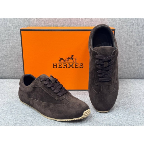 Кроссовки Hermes коричневого цвета